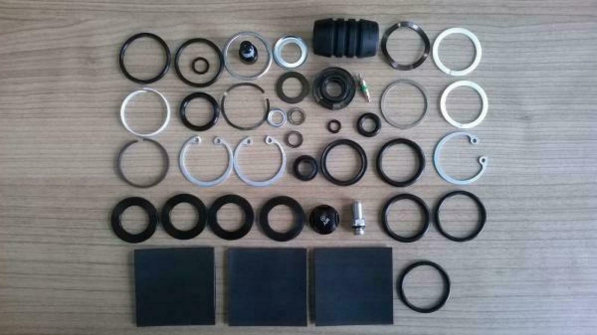 Kit de mantenimiento de horquilla - Boxxer R2C2/WC (2011-2014)